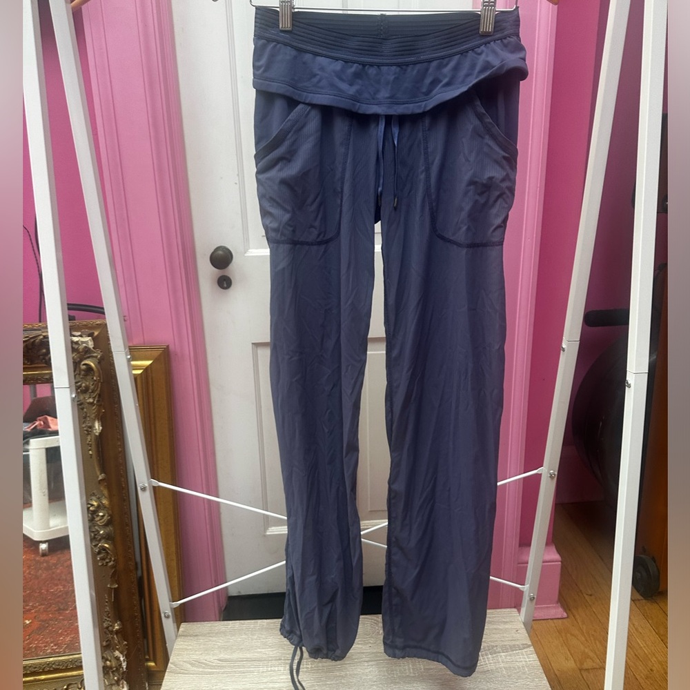 LULULEMON navy blue jogger size 2